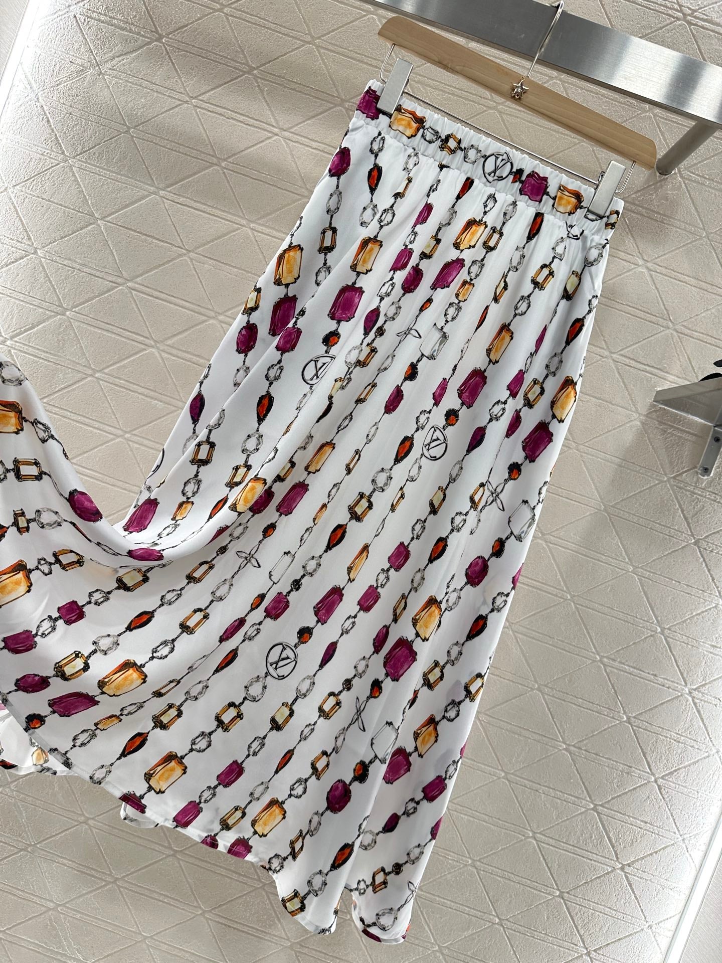 L 25 new product Printed gemstone skirt