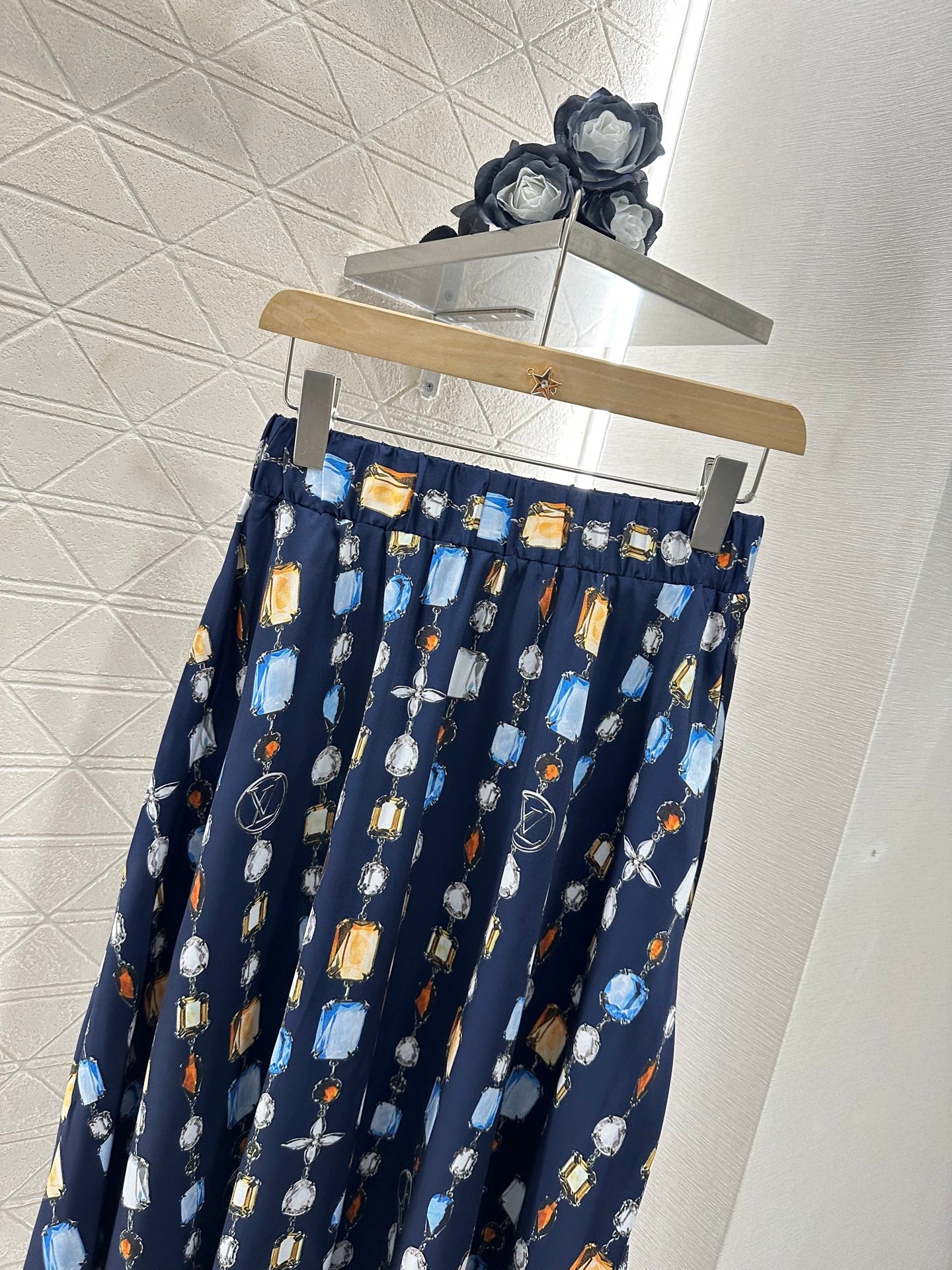 L 25 new product Printed gemstone skirt