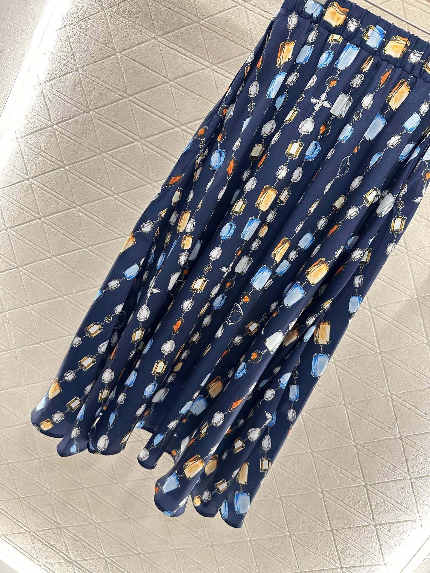 L 25 new product Printed gemstone skirt