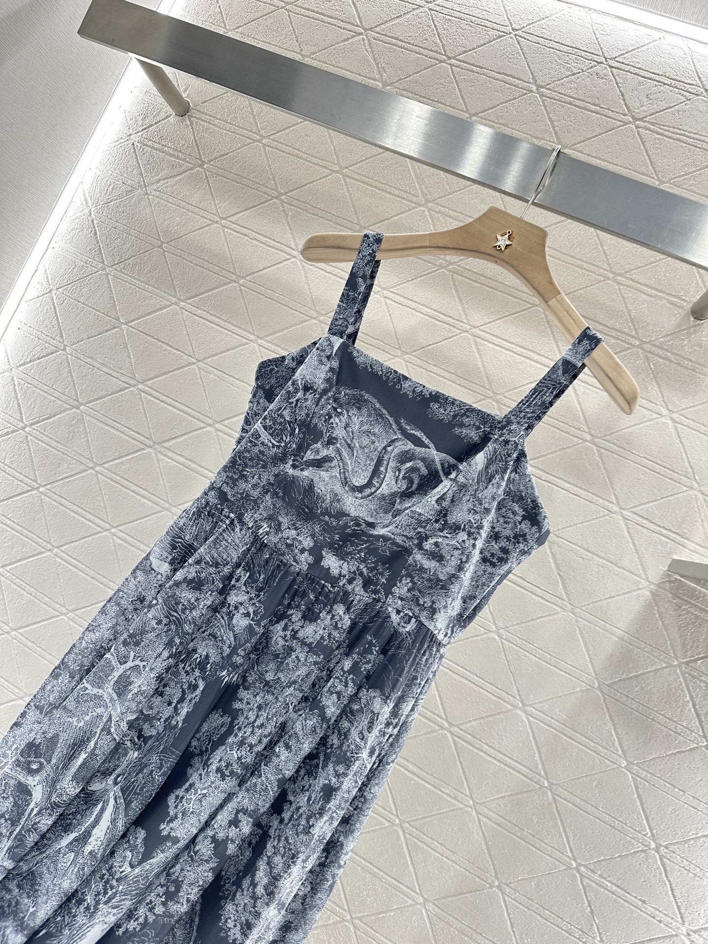 D 25 new product Suspender dress
