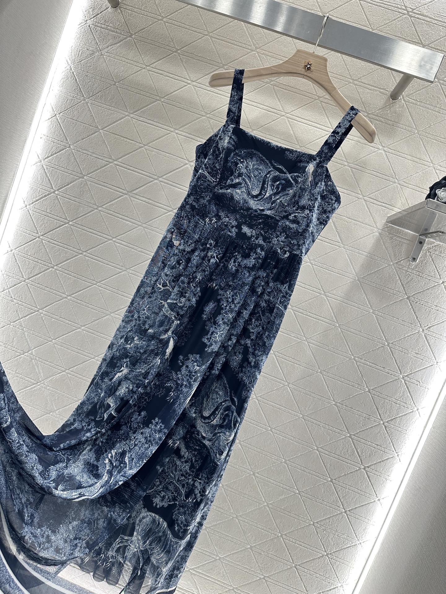 D 25 new product Suspender dress