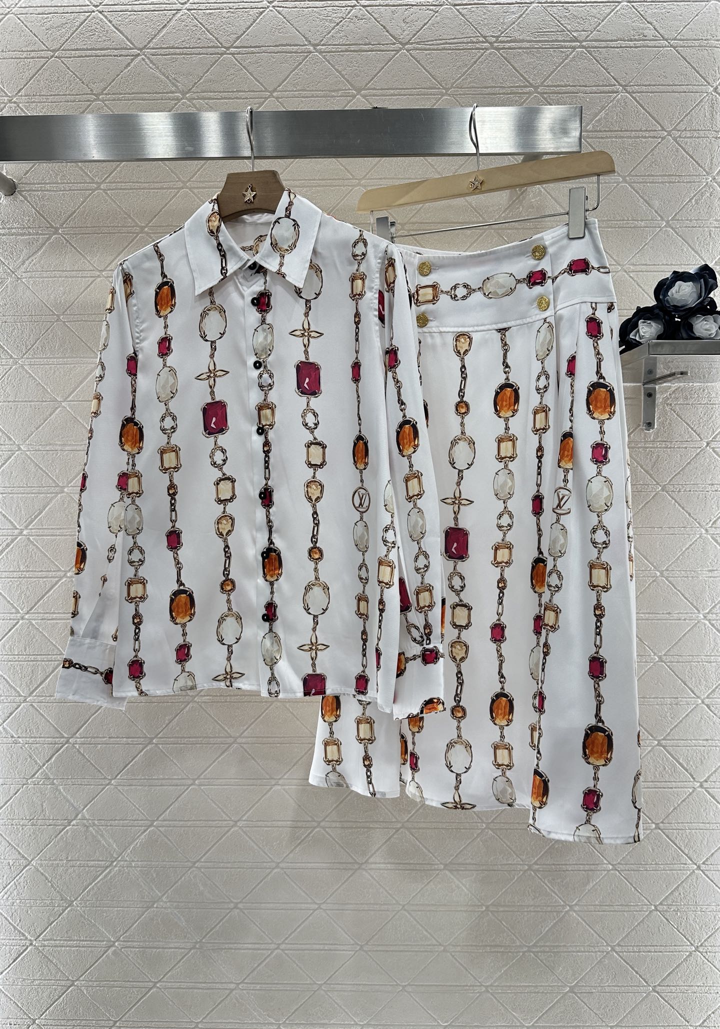 L 2025 new products Shirt and skirt suit