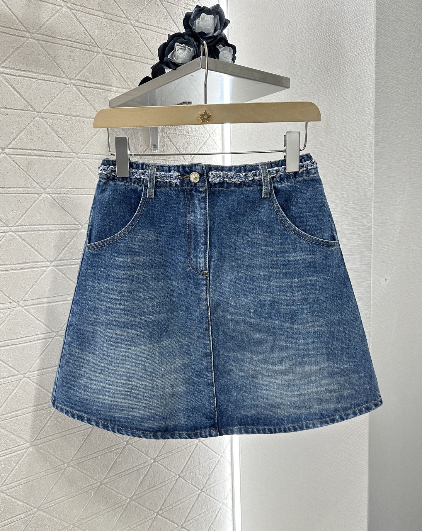 C 2025 new product Denim skirt with hem