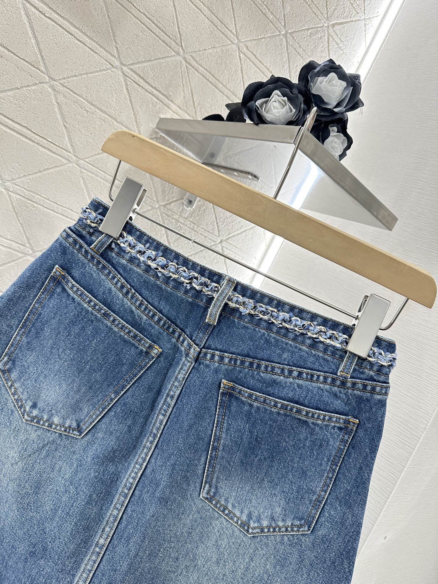 C 2025 new product Denim skirt with hem