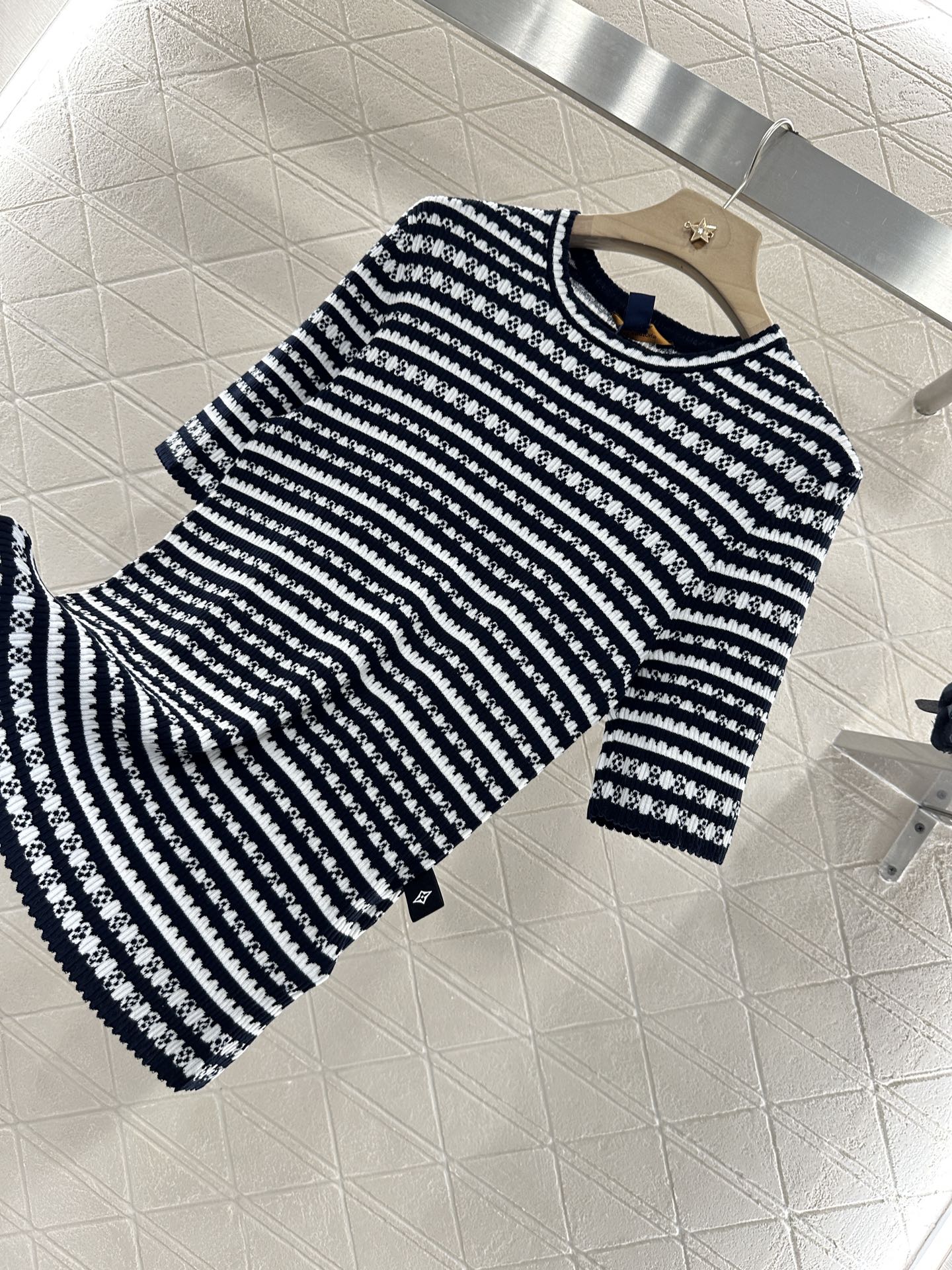 L 2025 new products Knitted short sleeves