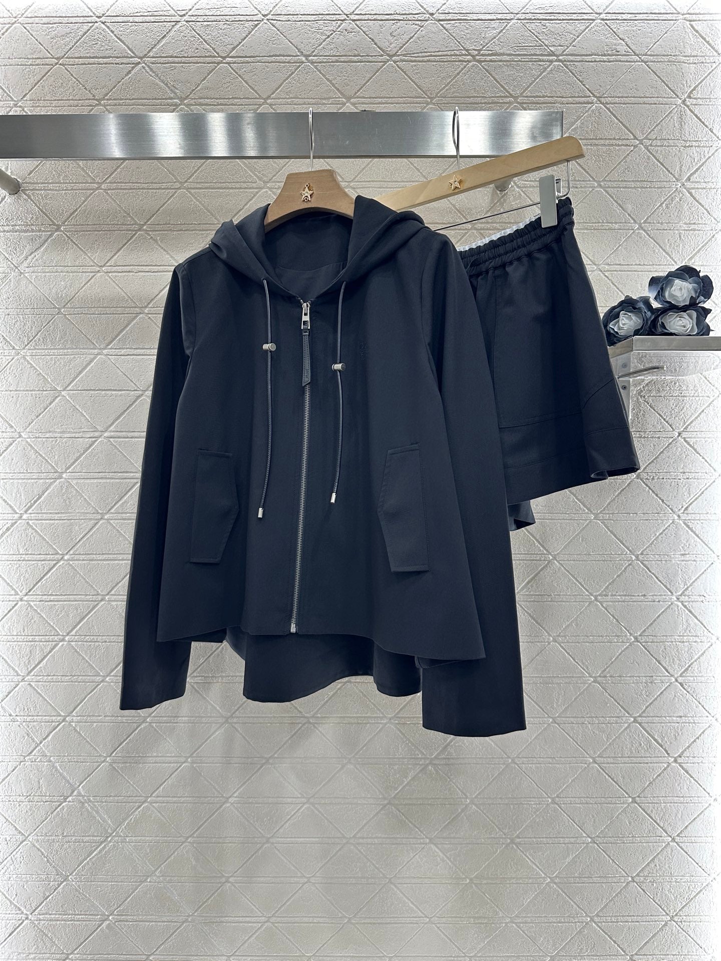 Lo 2025 new products Jacket and shorts set