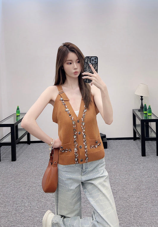 C 2025 new products Vest