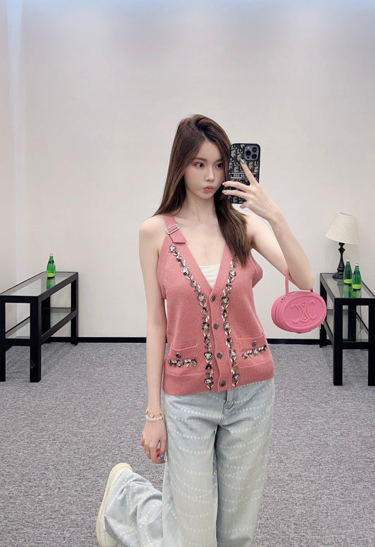 C 2025 new products Vest