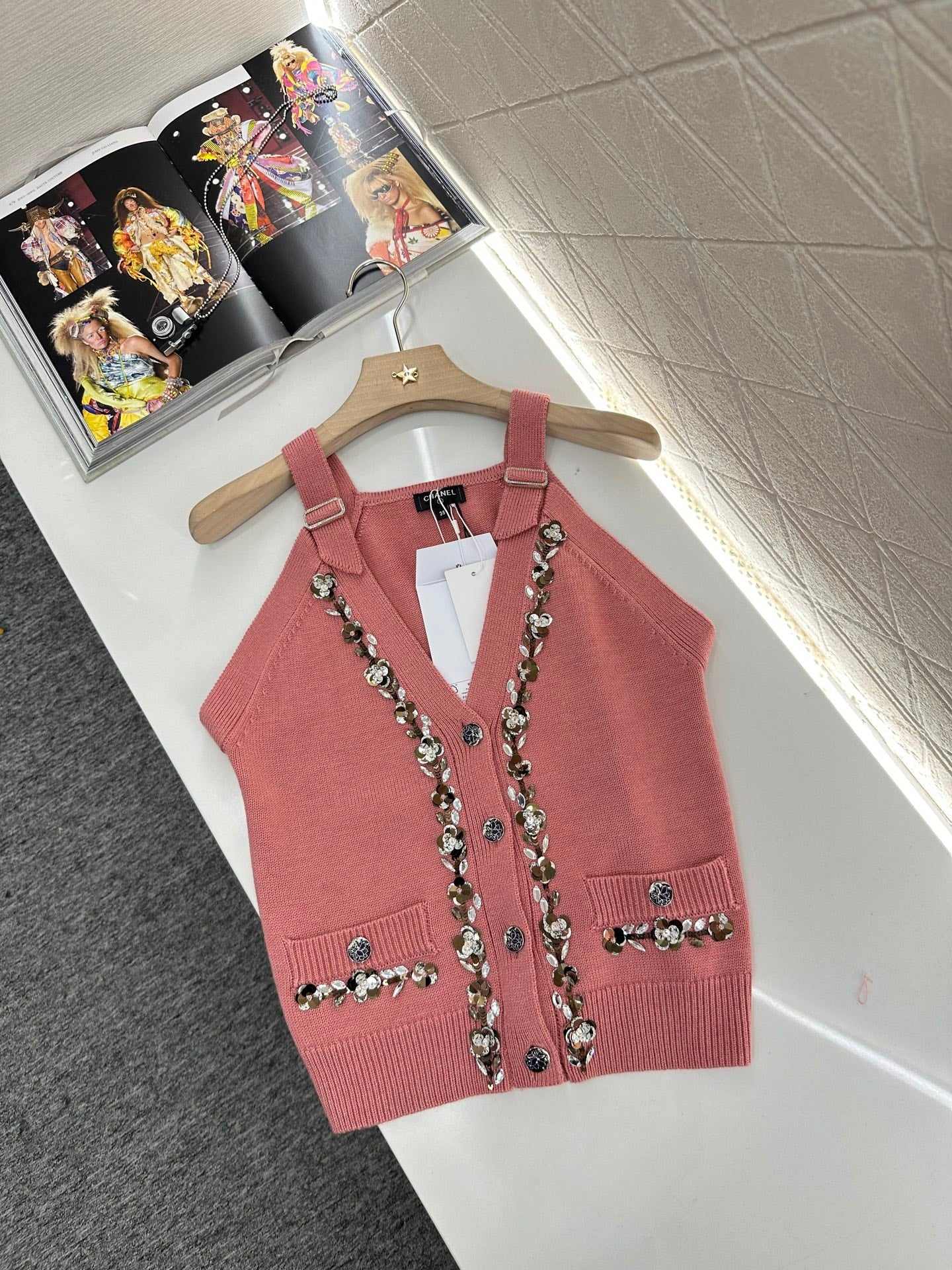 C 2025 new products Vest