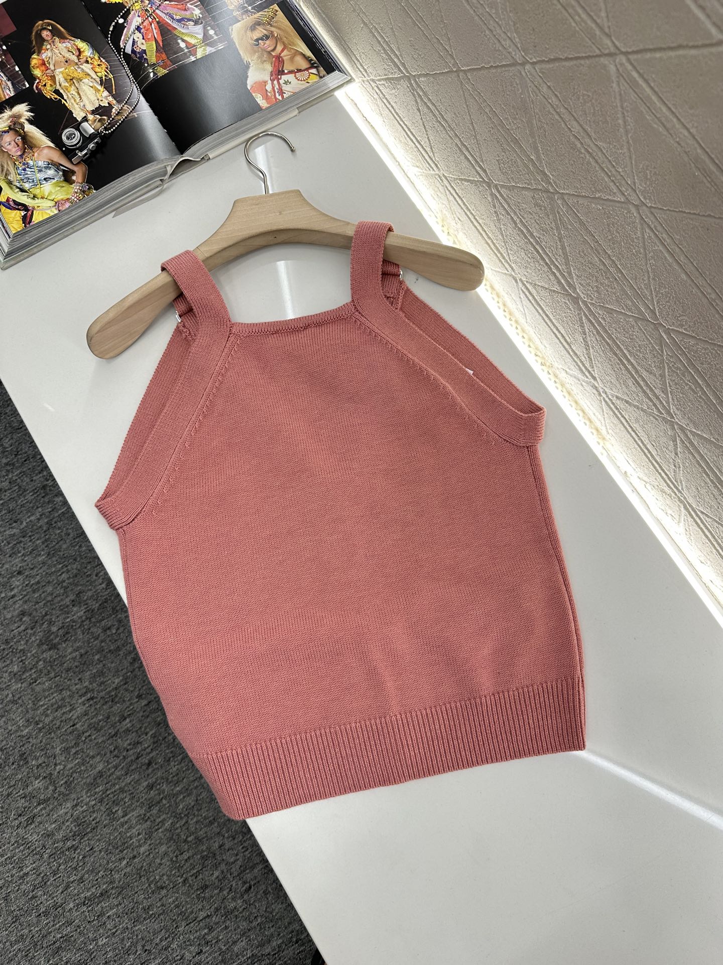 C 2025 new products Vest
