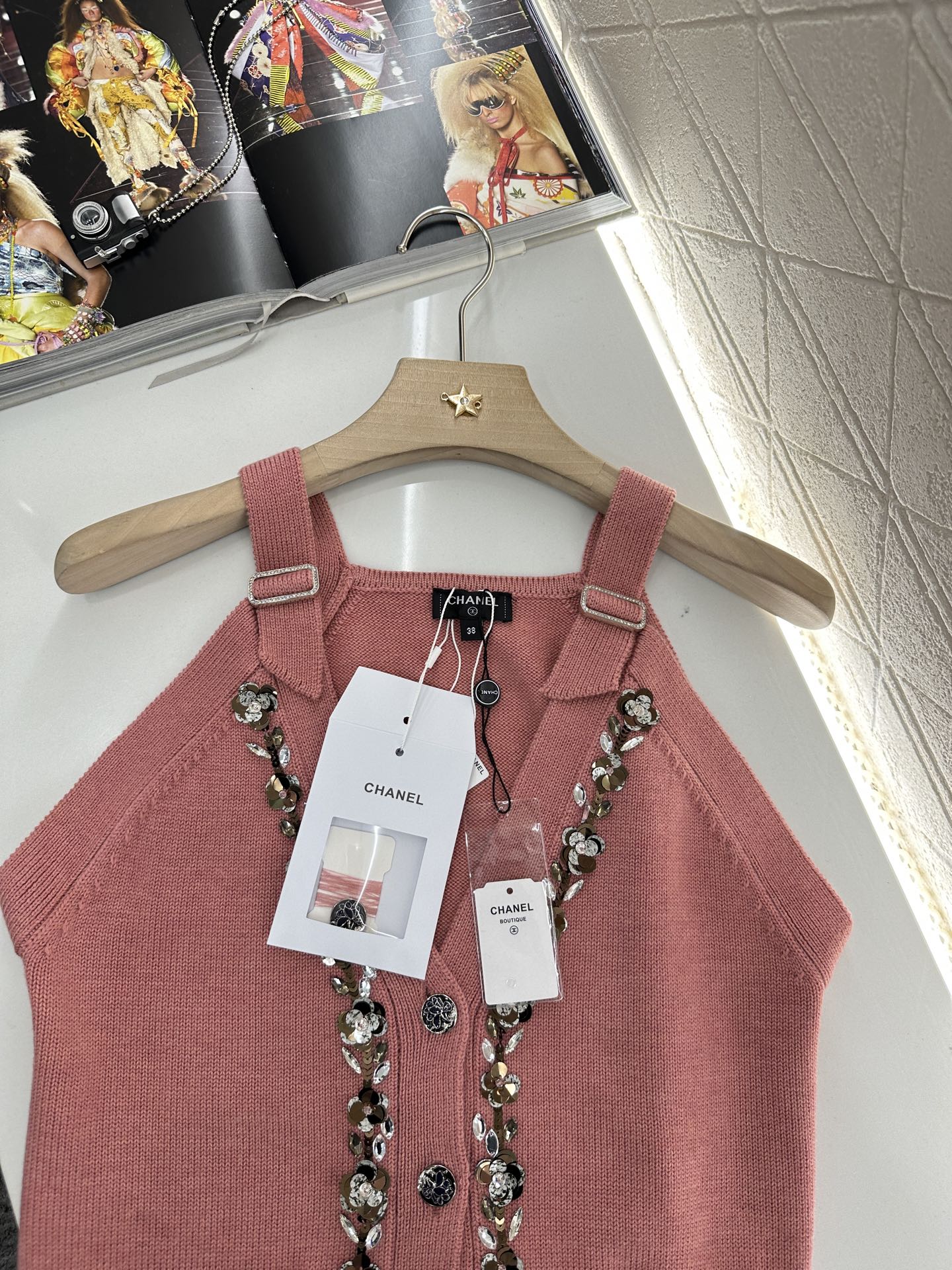 C 2025 new products Vest