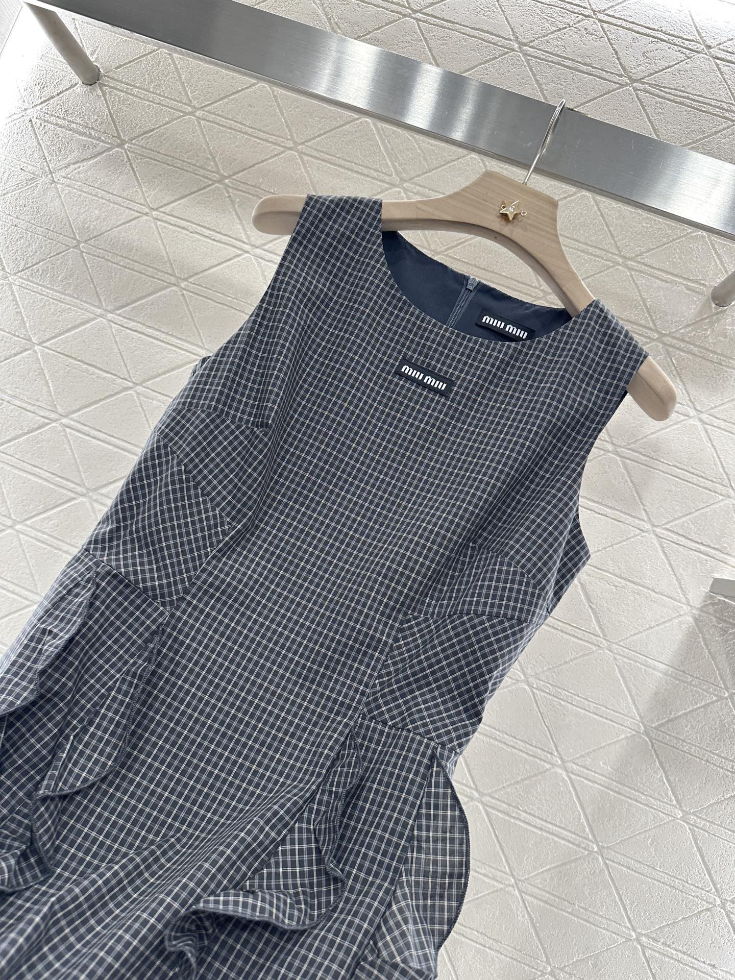 M 2025 new product Plaid lace vest skirt
