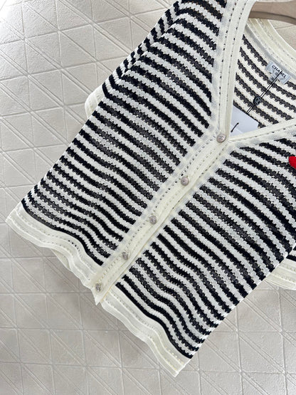 C 2025 new product Knitted short-sleeved cardigan