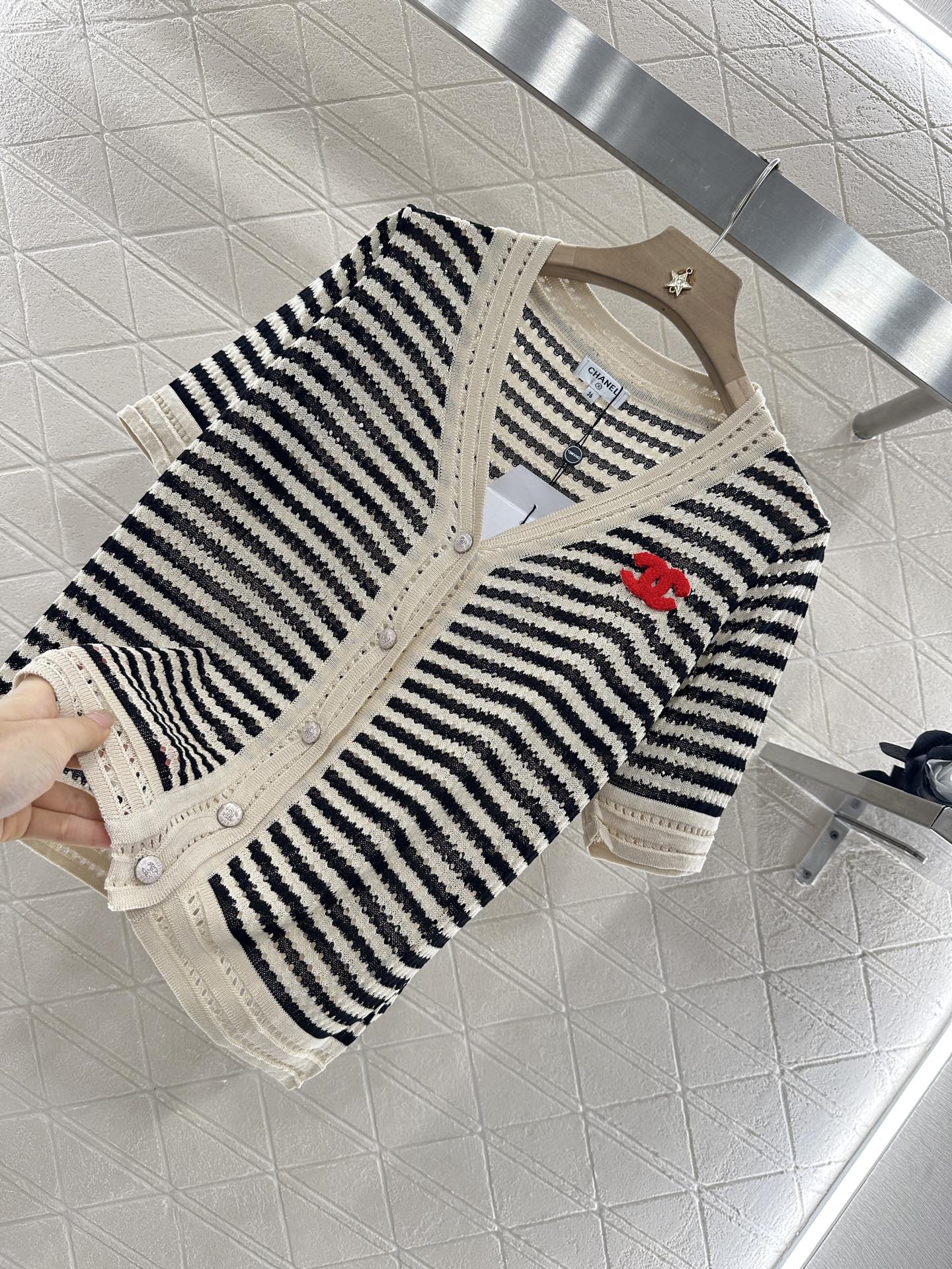 C 2025 new product Knitted short-sleeved cardigan