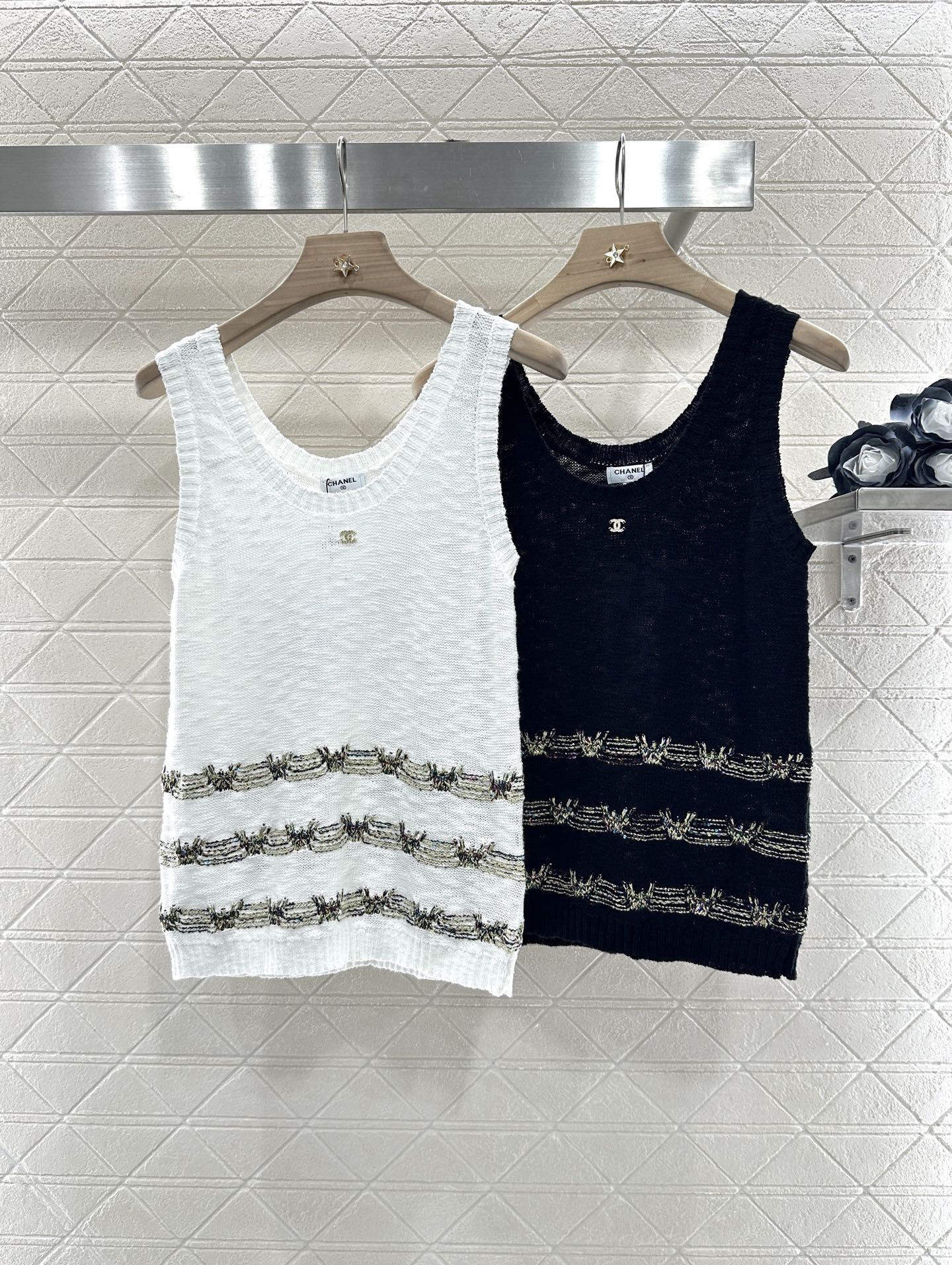 C 2025 new product Embroidered knitted vest
