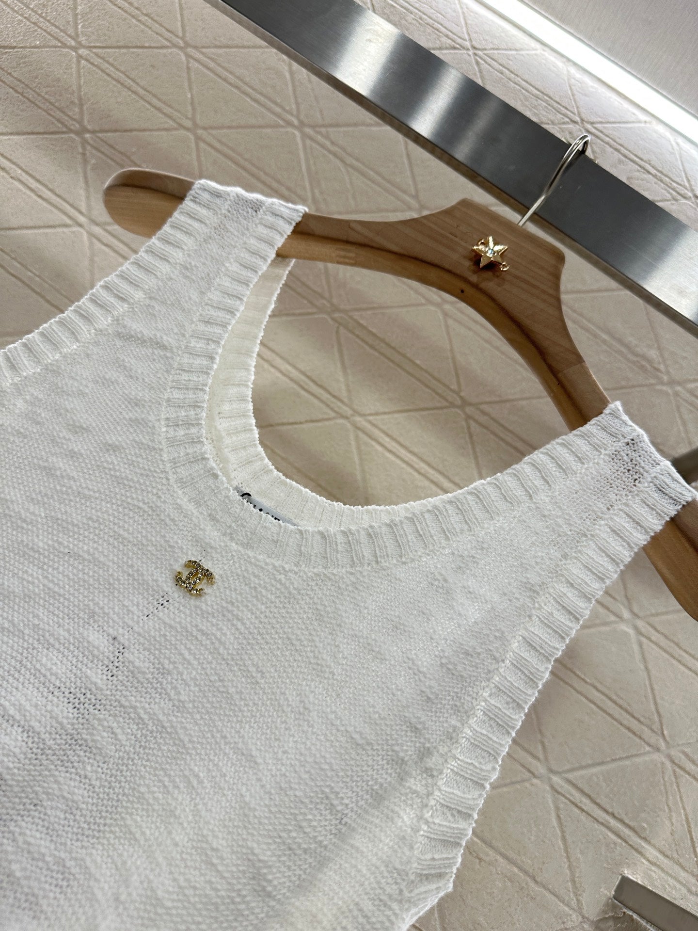 C 2025 new product Embroidered knitted vest
