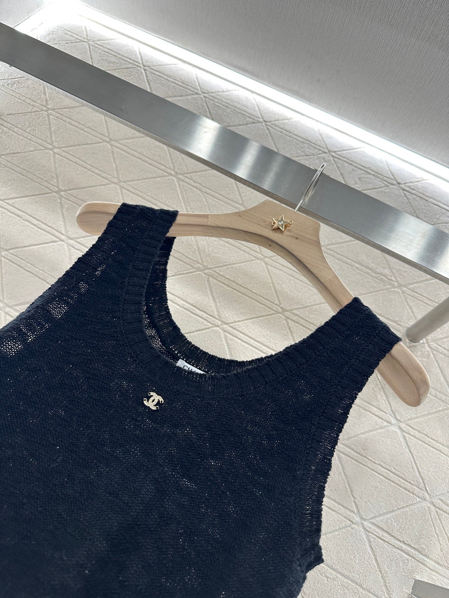 C 2025 new product Embroidered knitted vest