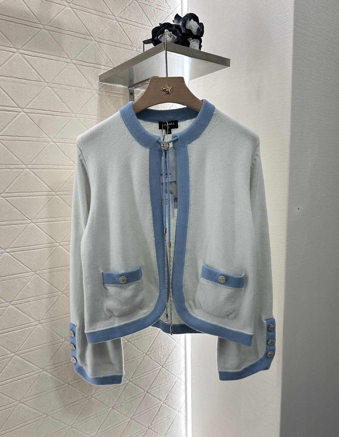 C 2025 new products Knitted cardigan（RED,BLACK,BLUE,LIGHT BLUE,PINK）