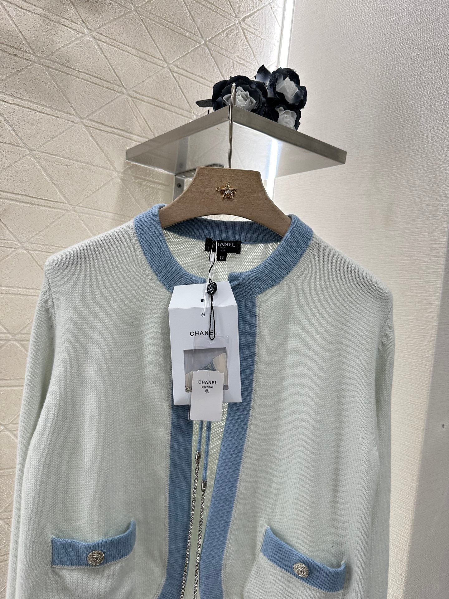 C 2025 new products Knitted cardigan（RED,BLACK,BLUE,LIGHT BLUE,PINK）