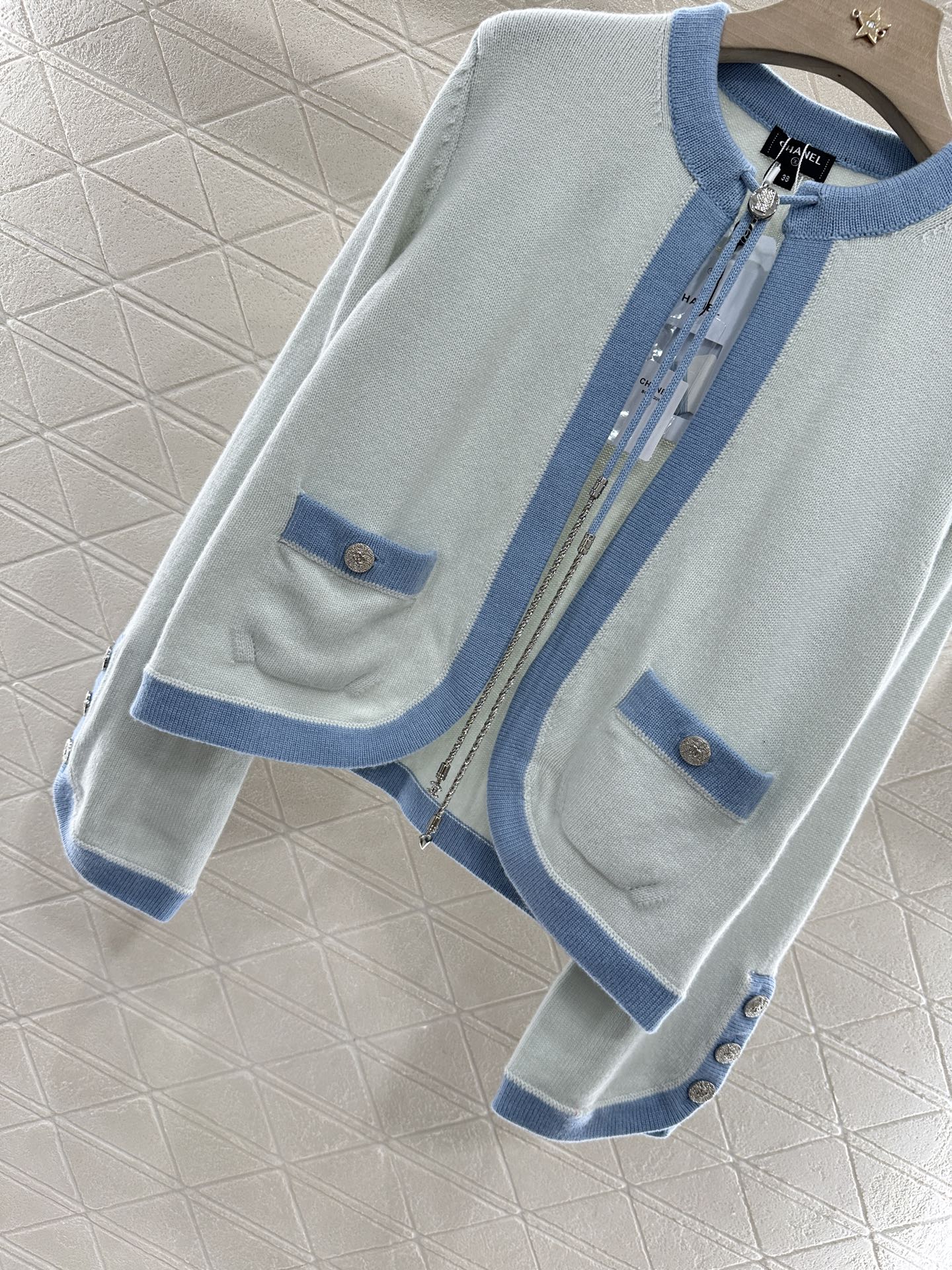C 2025 new products Knitted cardigan（RED,BLACK,BLUE,LIGHT BLUE,PINK）