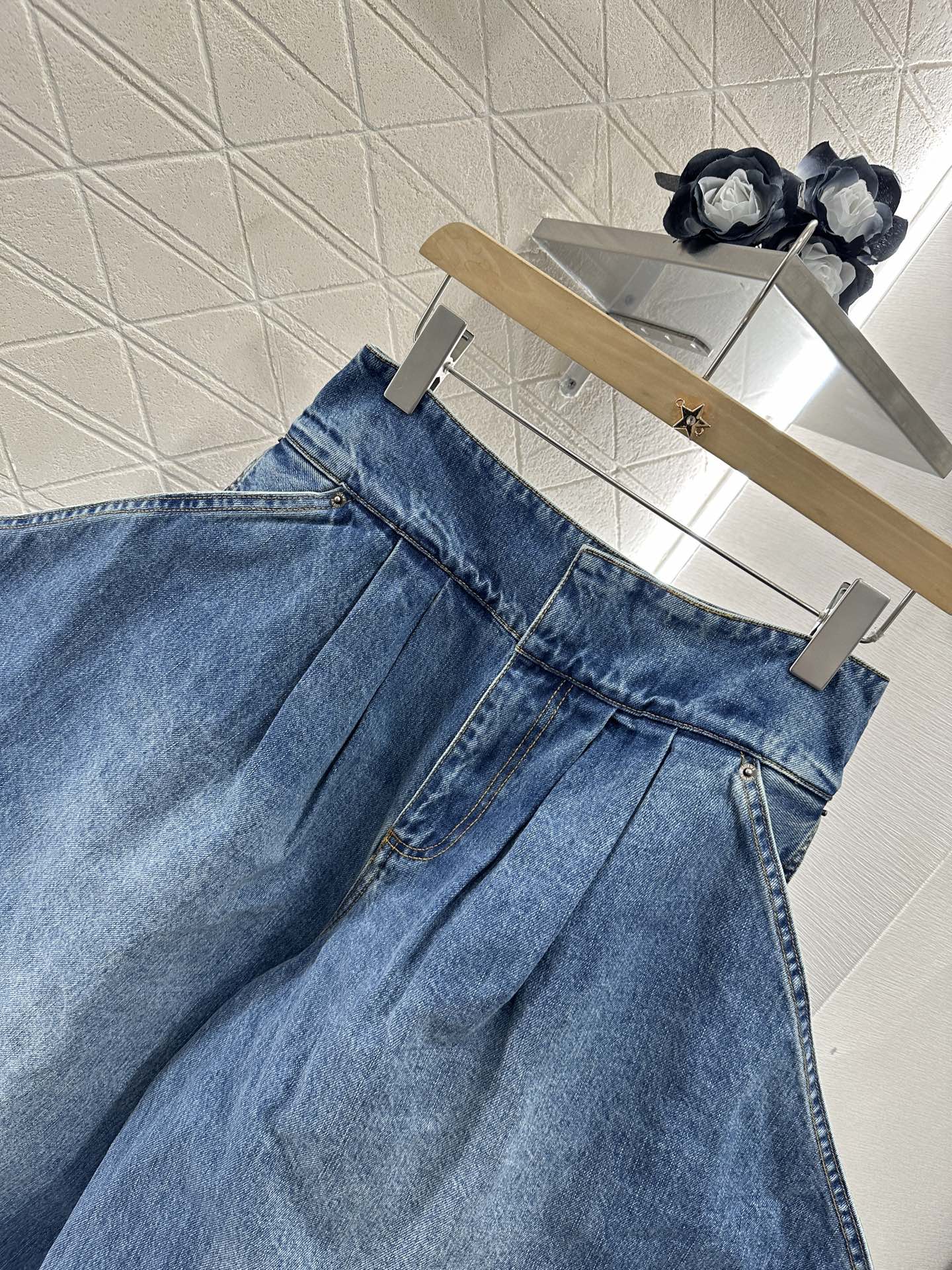 Lo 2025 new product Super cool denim cropped pants