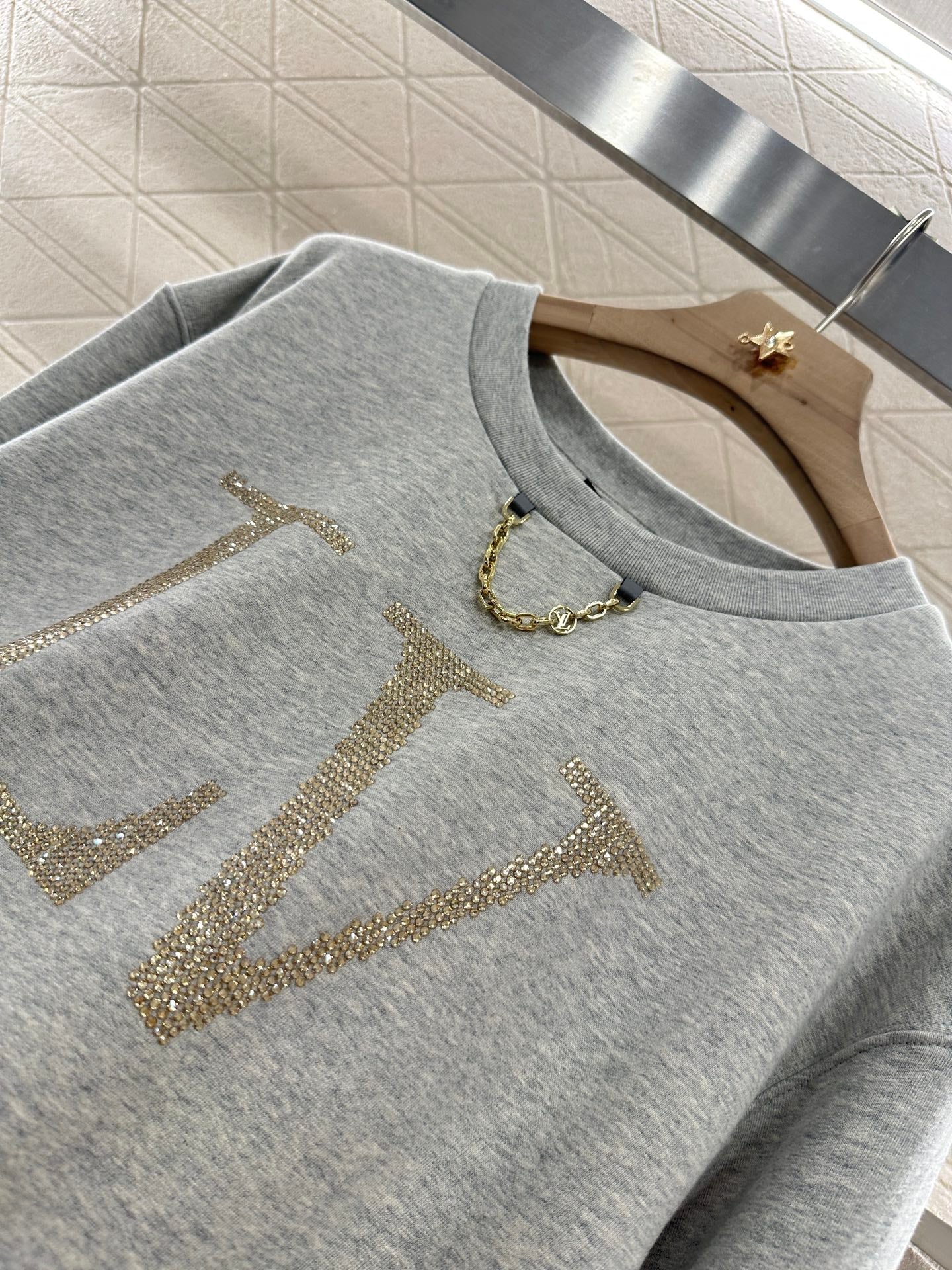 L 2025 new product Long sweatshirt