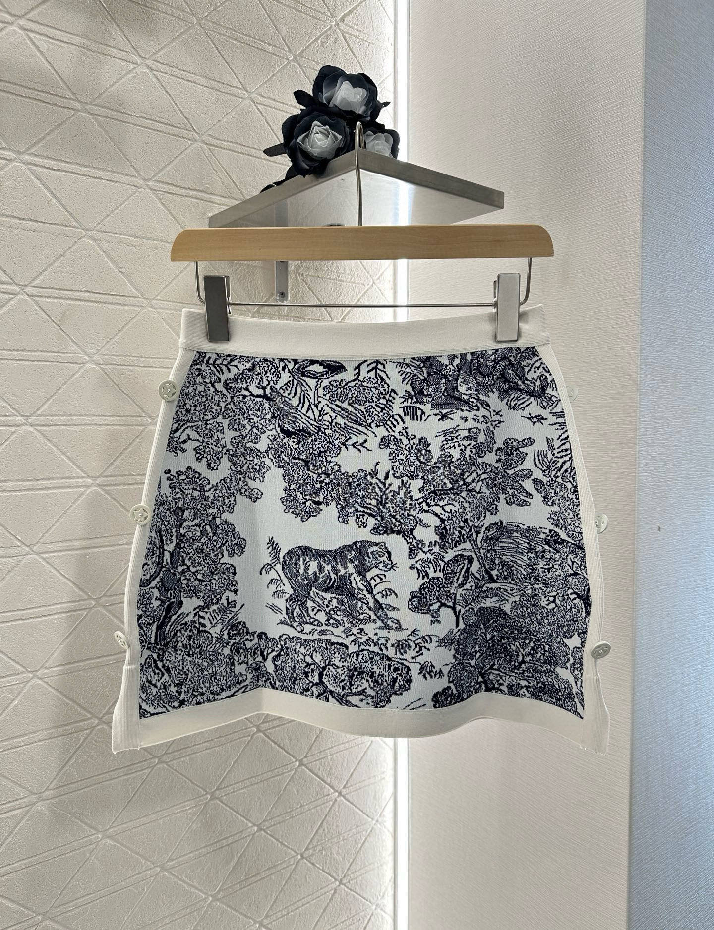 D 2025 new products Short skirt suit