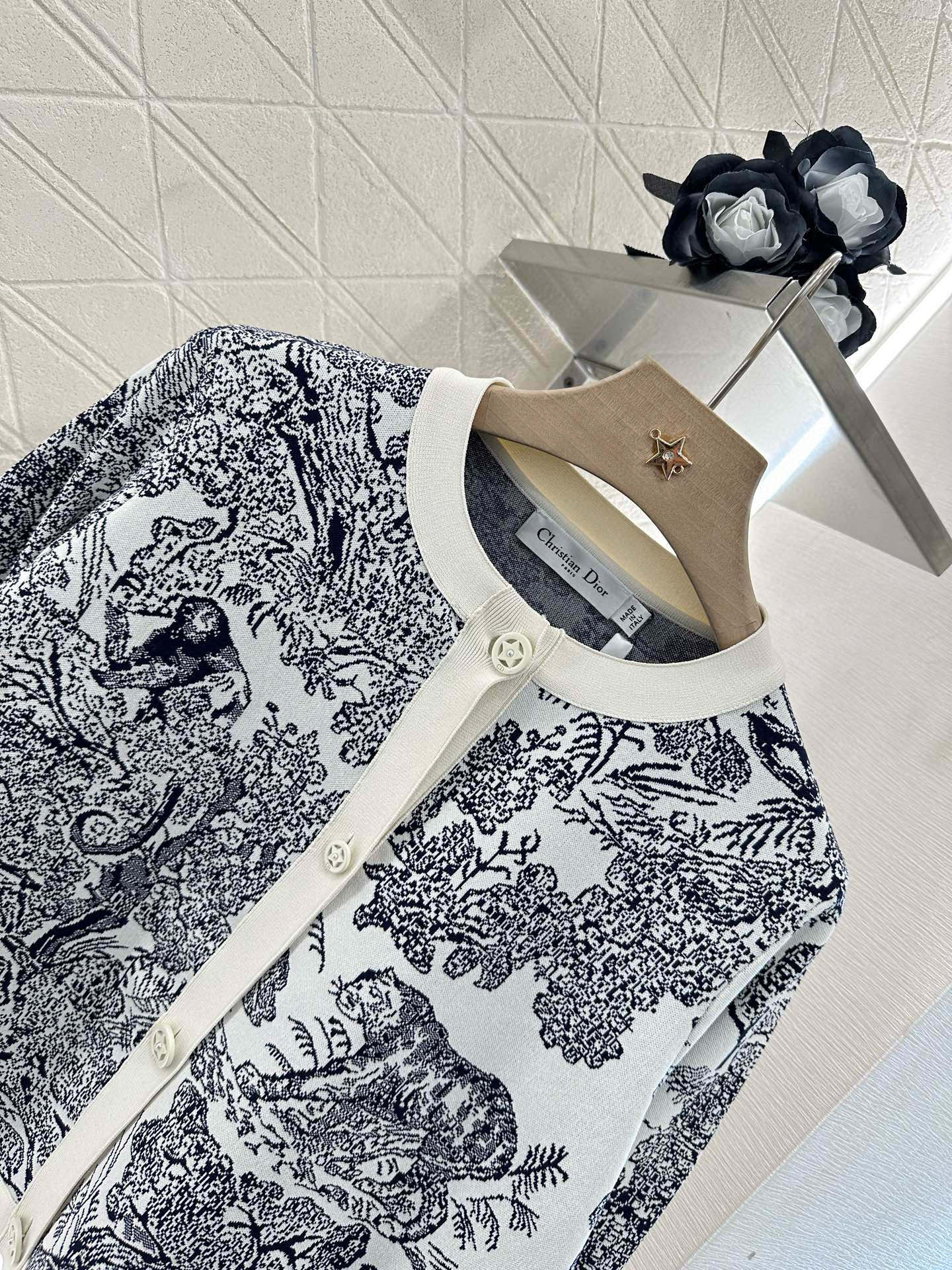 D 2025 new products Short skirt suit