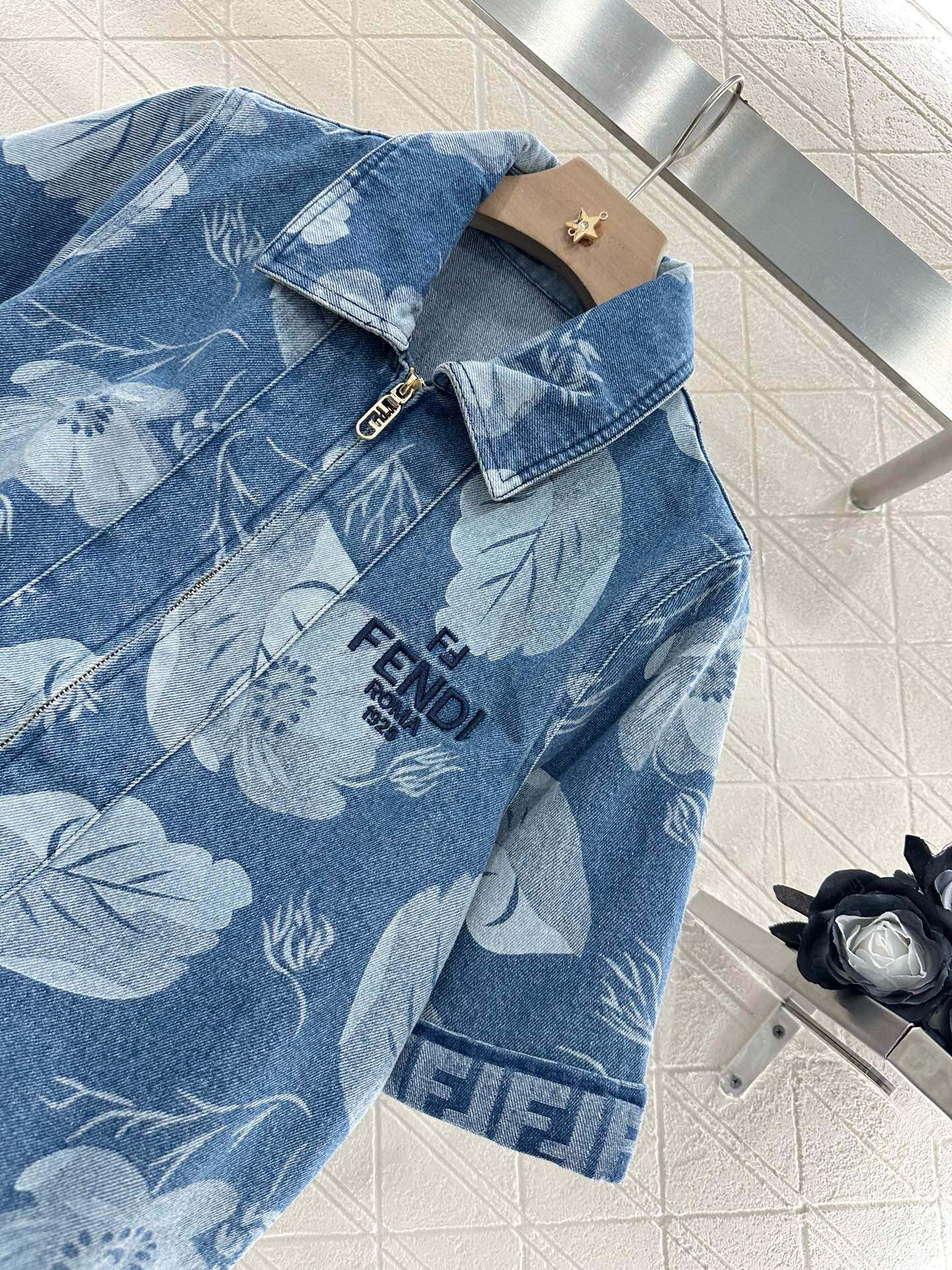 F 2025 new product Denim jacket and shorts set