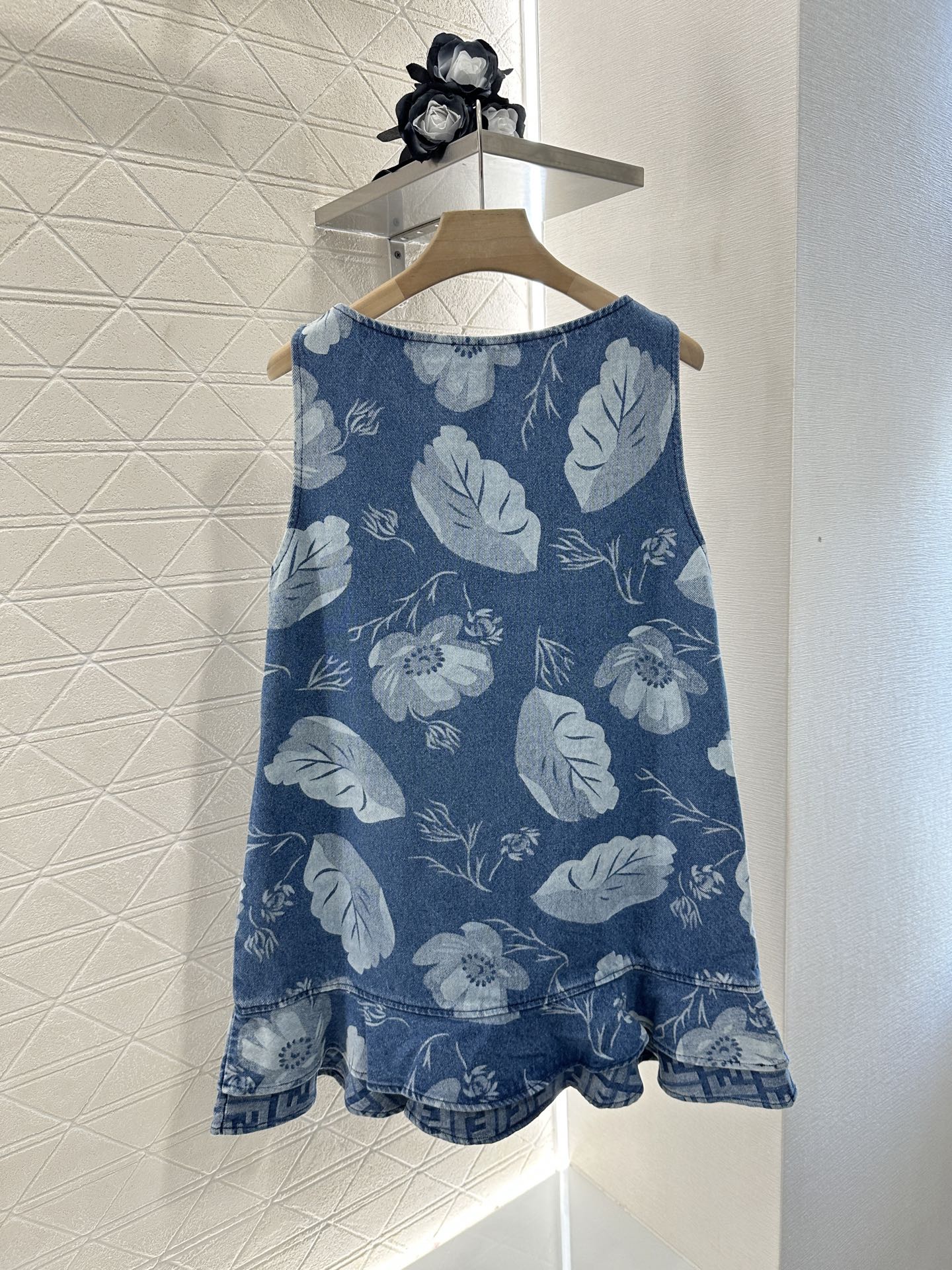 F 2025 new product Fishtail vest dress