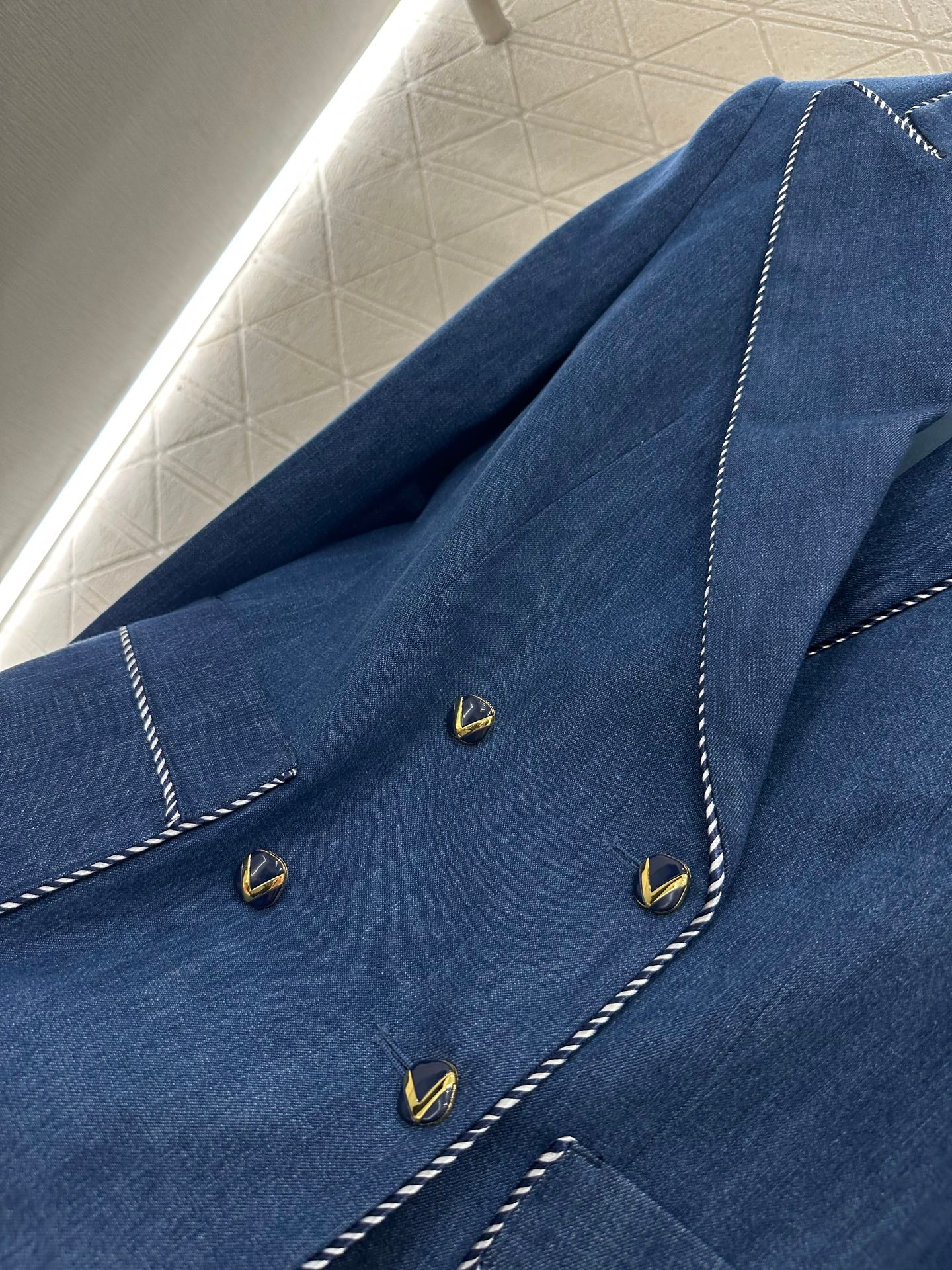 V 2025 new products Denim suit and trousers set