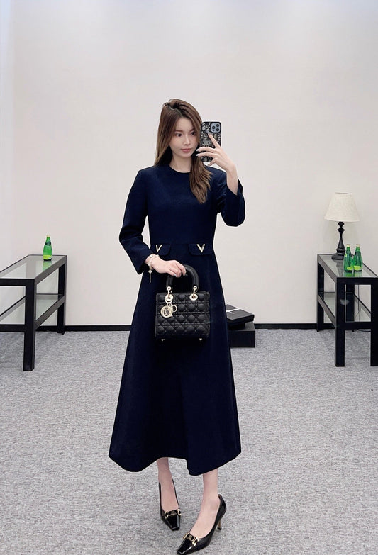 V 2025 new product Pocket dress