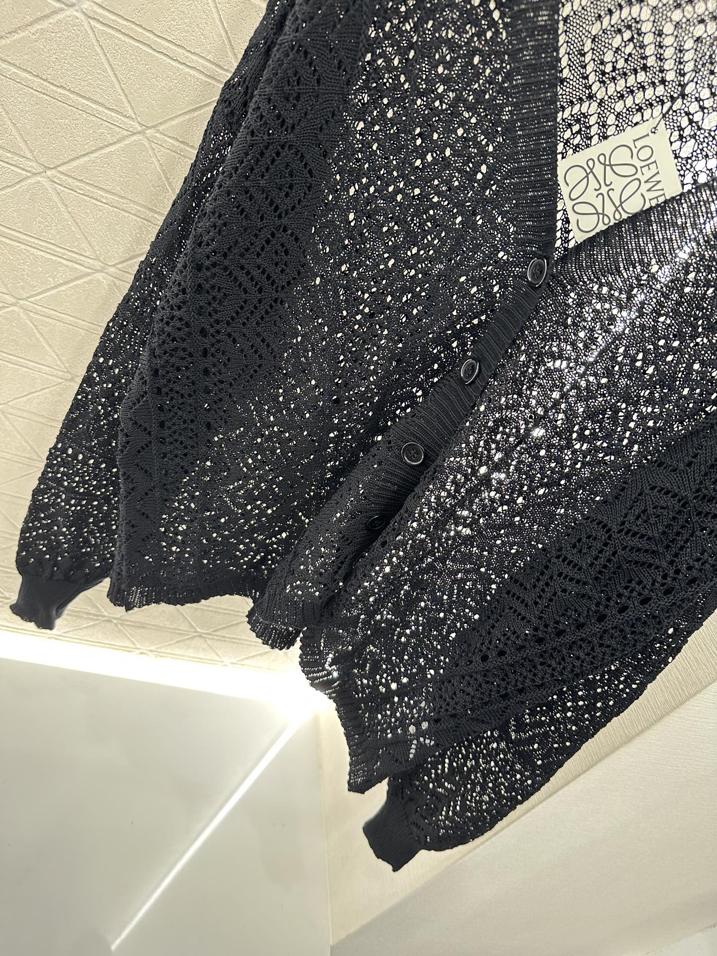 Lo 2025 new product Hollow cardigan and skirt set