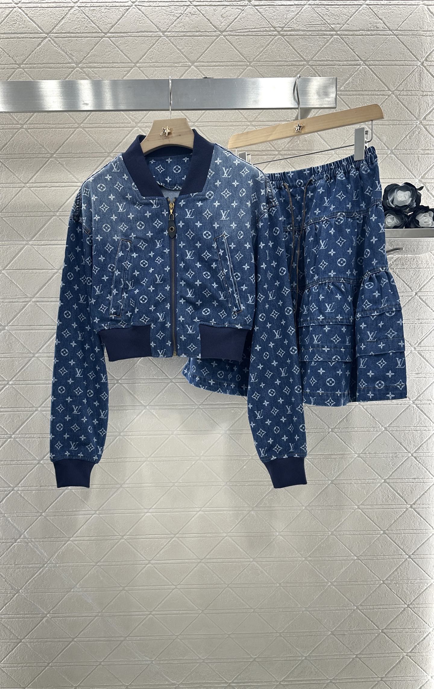 L  2025 new arrivals Denim jacket and skirt set