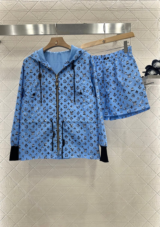 L New Arrival Hooded Jacket and Shorts Set