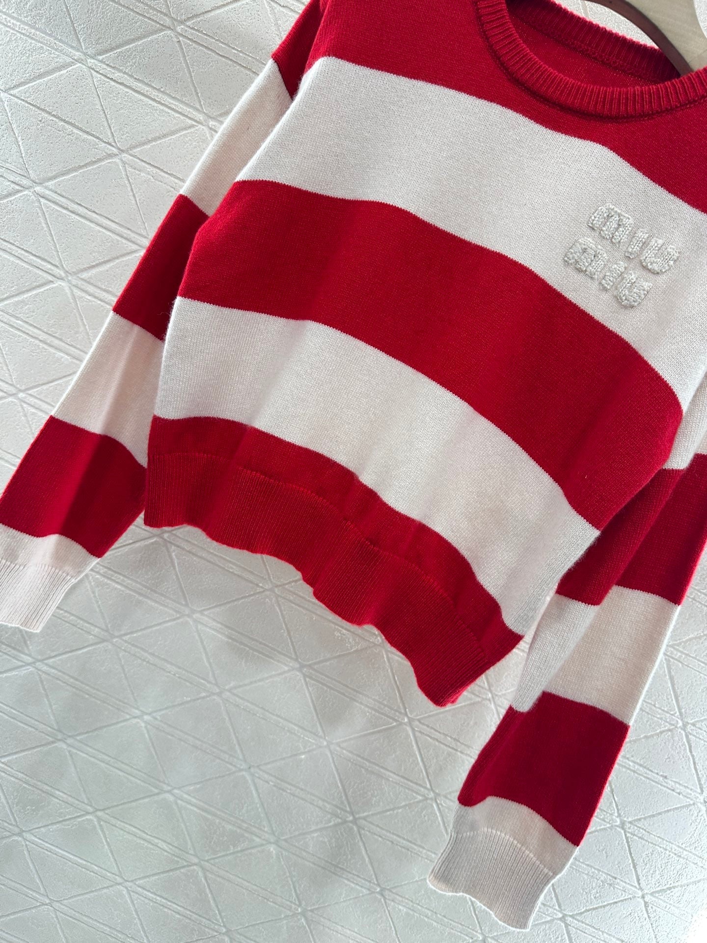 M  new product Striped crew neck sweater