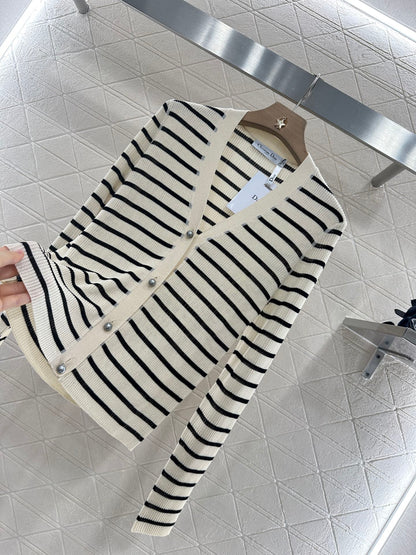 D 2025 new products Knitted cardigan