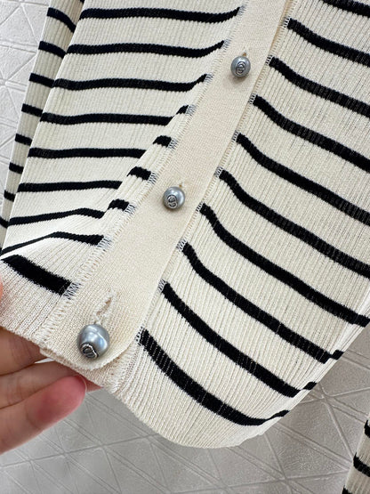 D 2025 new products Knitted cardigan