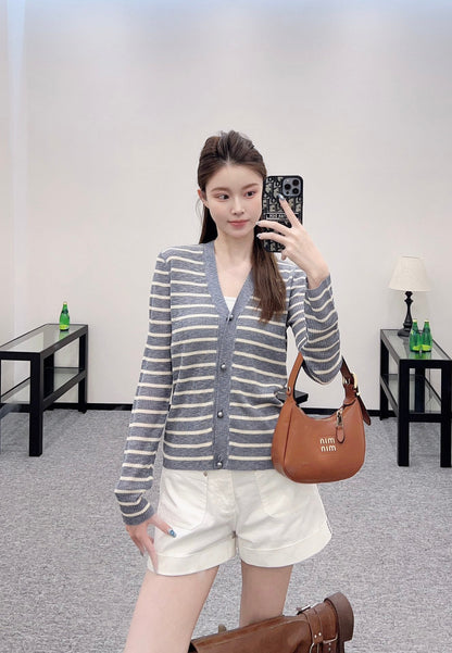 D 2025 new products Knitted cardigan
