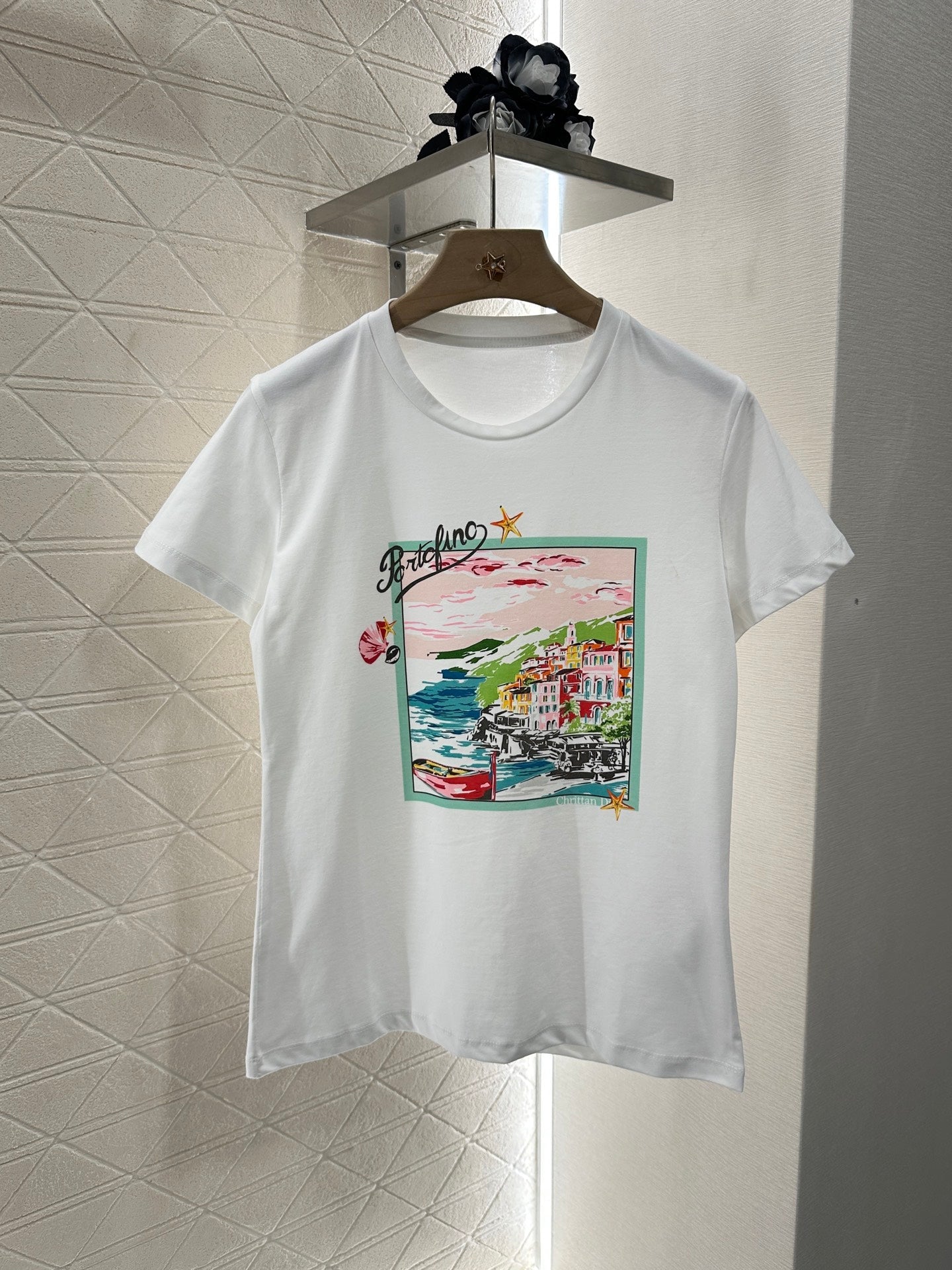 D 2025 neues Produkt T-Shirt mit Rundhalsausschnitt und Aufdruck 
