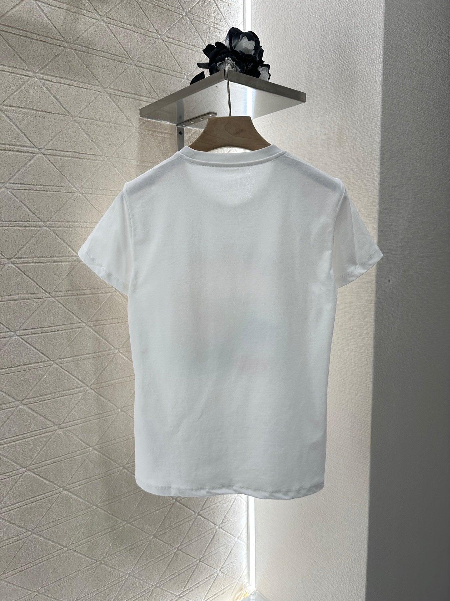 D 2025 neues Produkt T-Shirt mit Rundhalsausschnitt und Aufdruck 