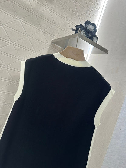 D 2025 new product Black and white vest dress