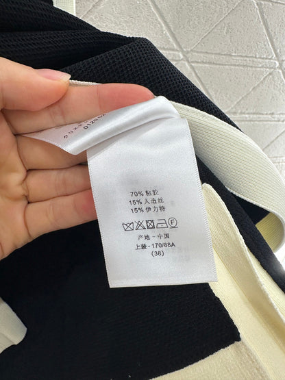 D 2025 new product Black and white vest dress
