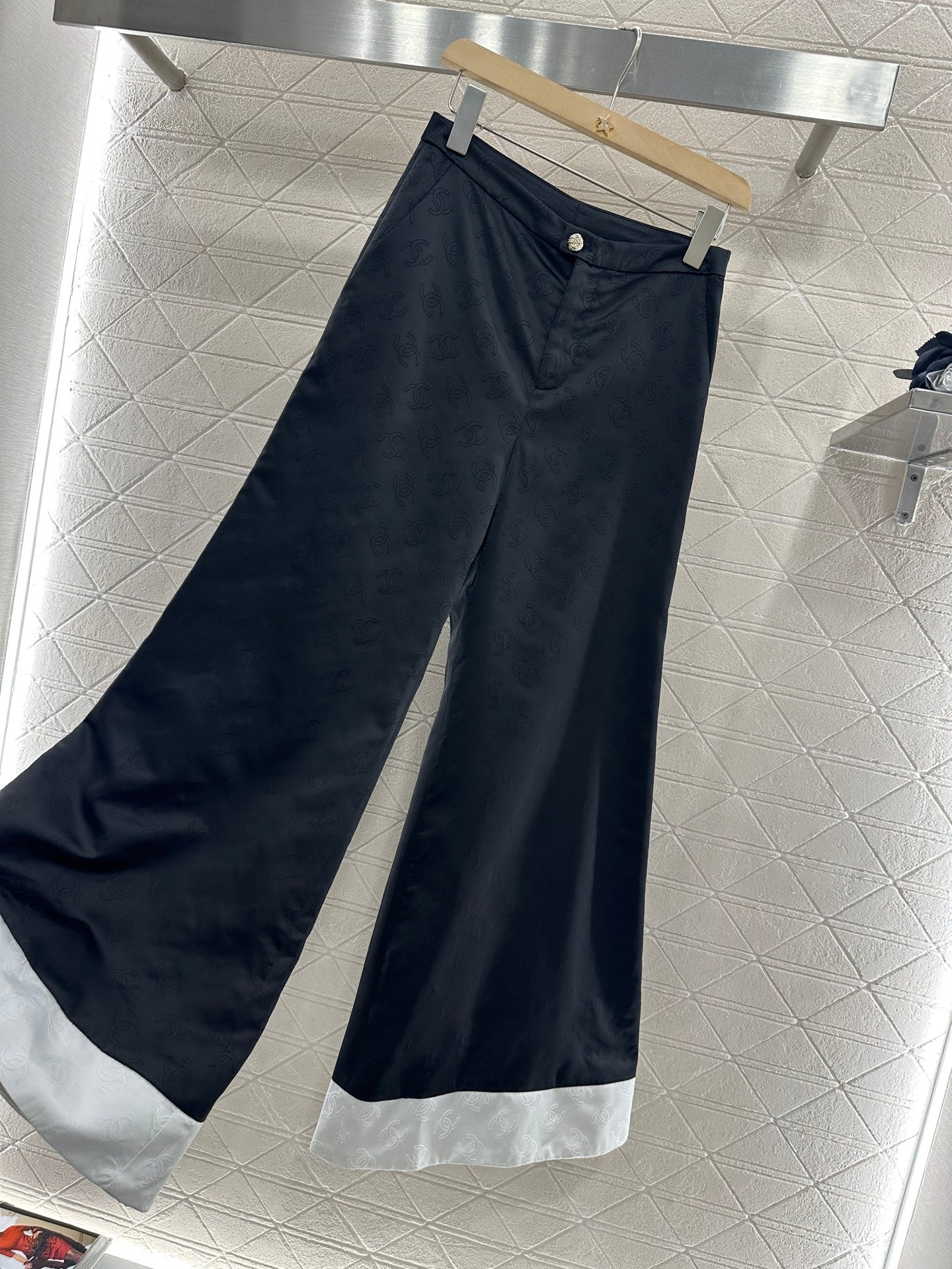 C 2025 new products Wide-leg flared trousers