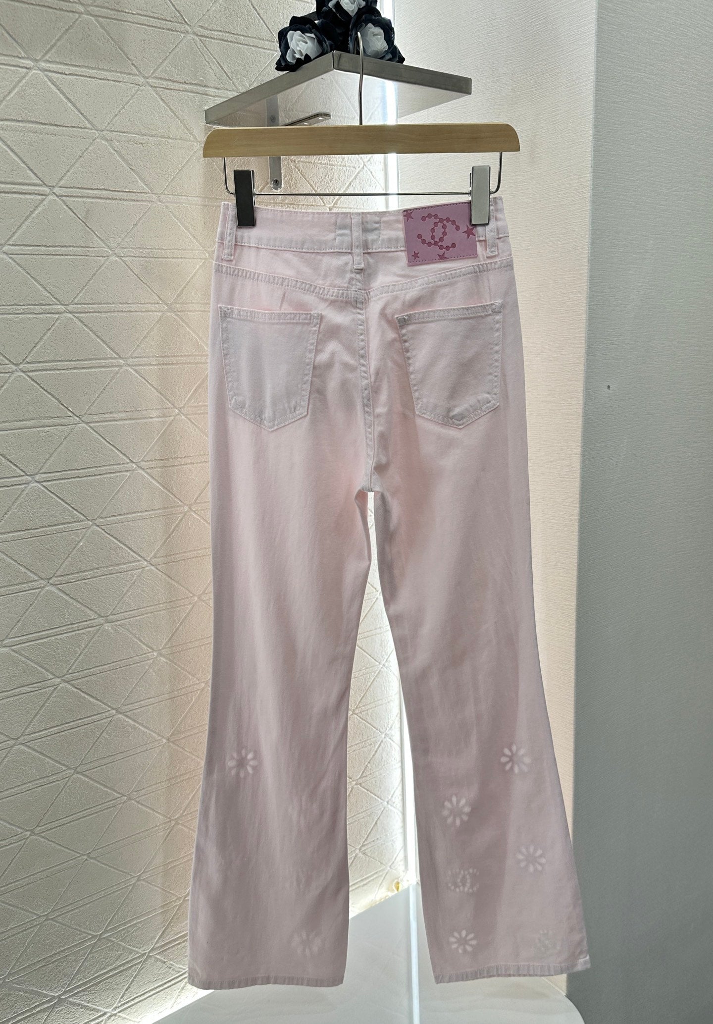 C 2025 new product Hollow embroidered jeans