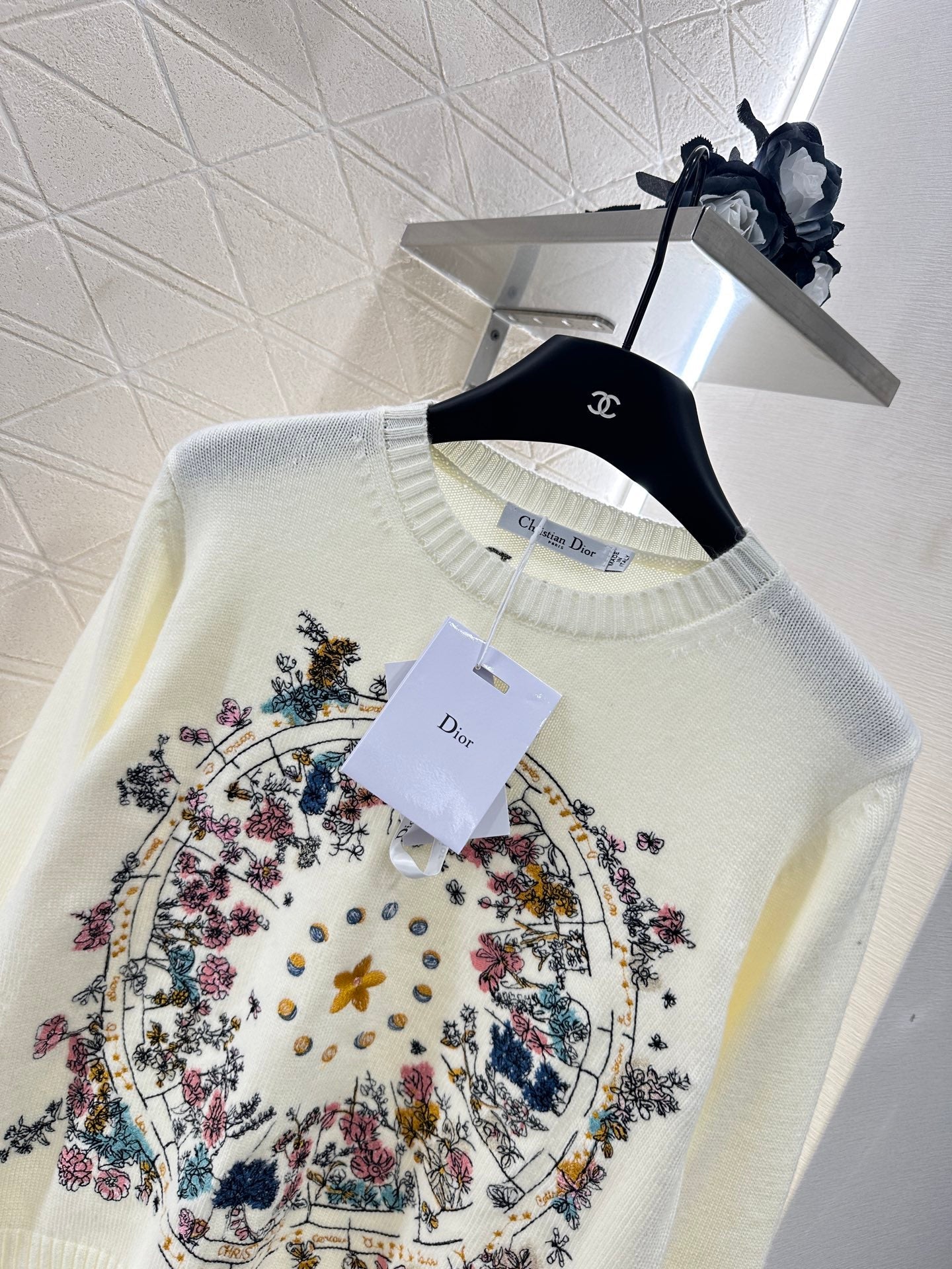 D 2025 new products Embroidered sweater