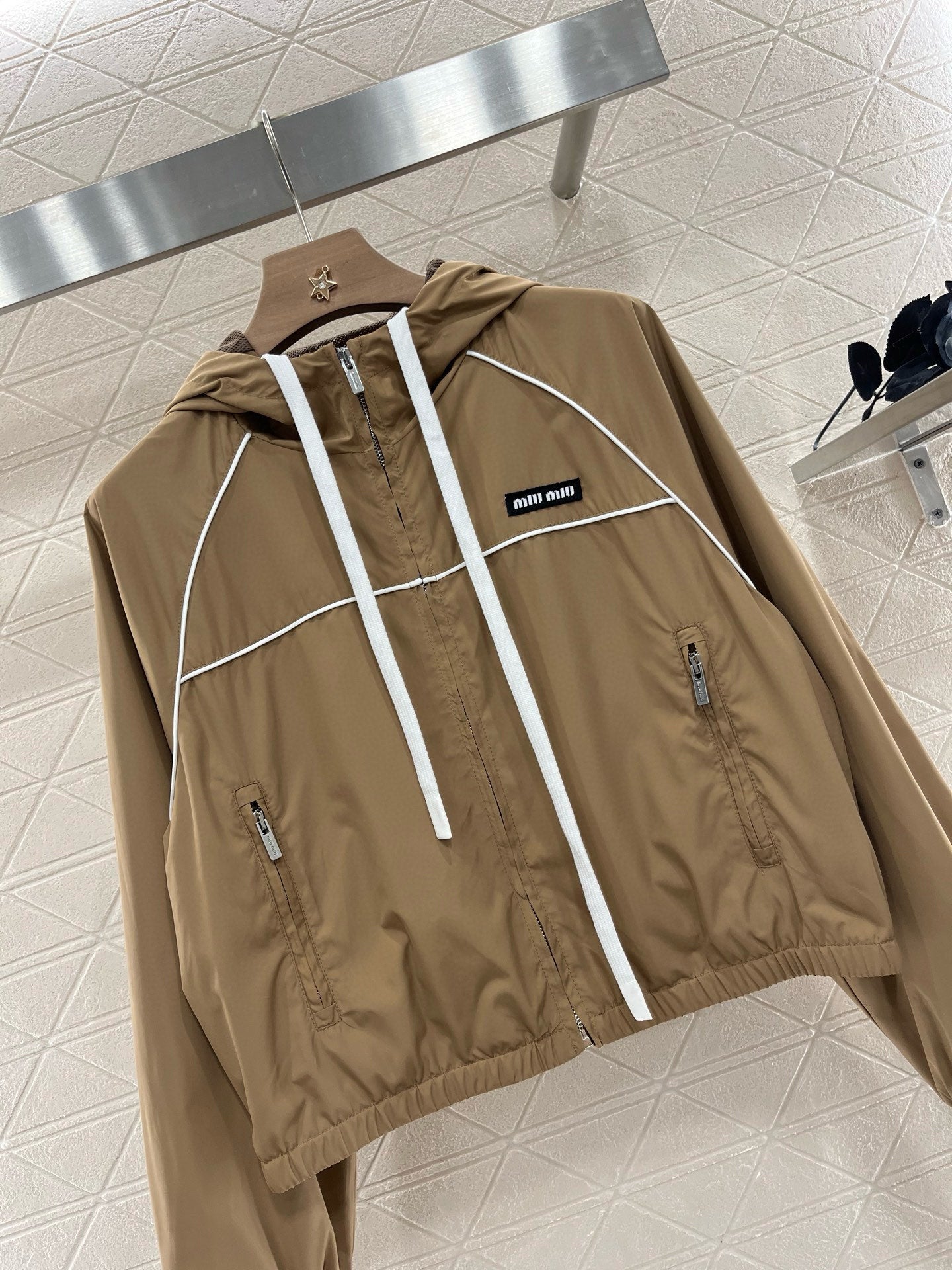 M 2025 new product Hooded jacket and shorts set