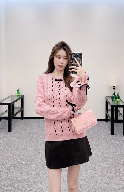 V 2025 new products Sweaters