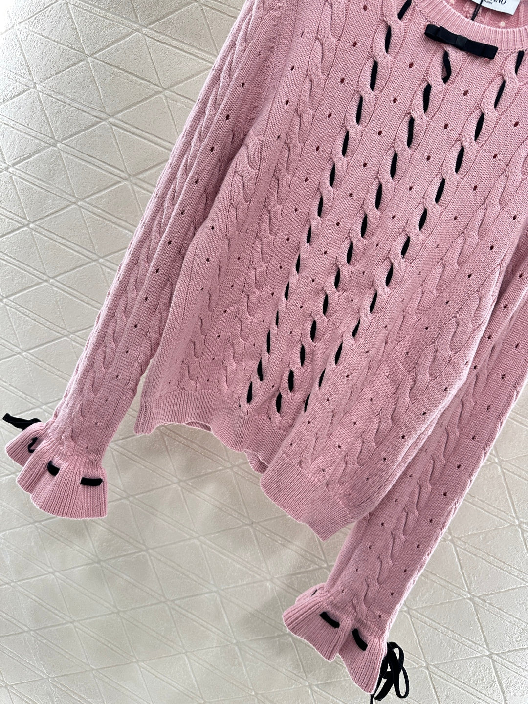 V 2025 new products Sweaters