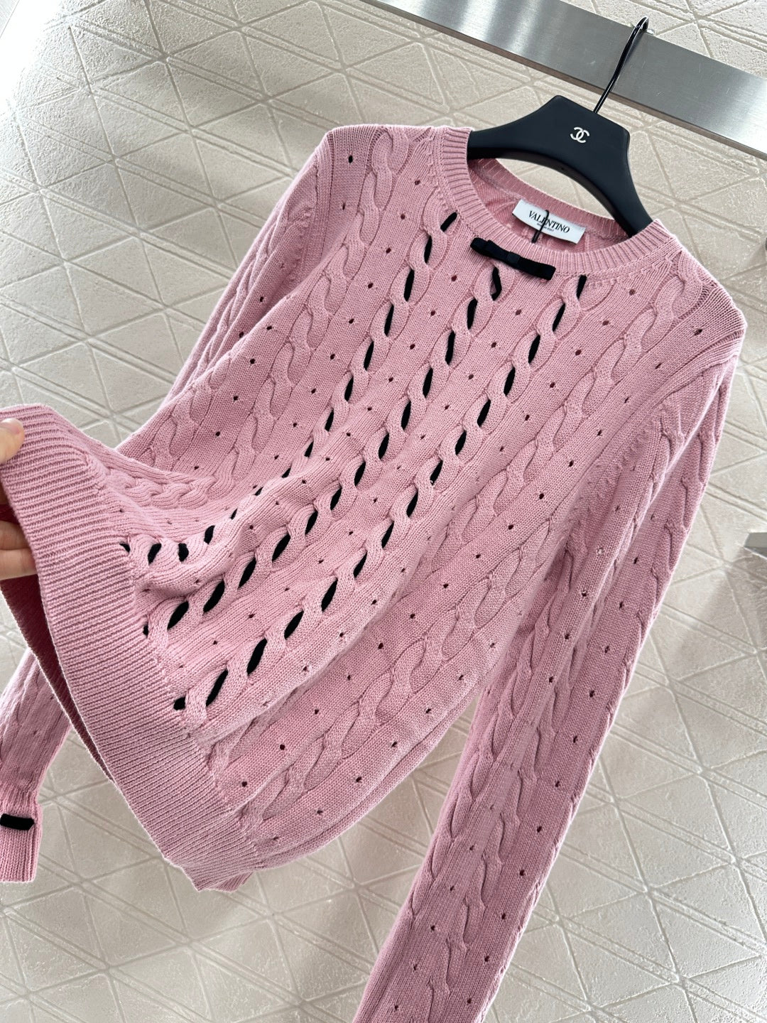 V 2025 new products Sweaters